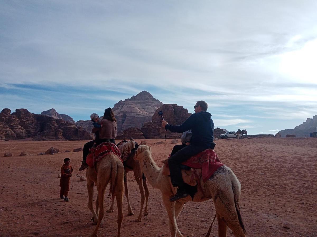 Zarb Desert Camp Wadi Rum Ngoại thất bức ảnh